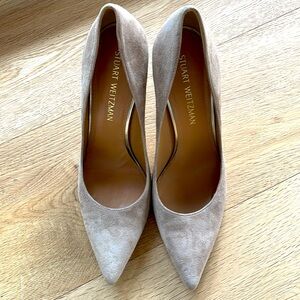 light tan/nude suede Stuart Weitzman Pumps